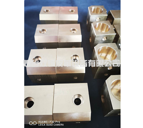 莫斯科尼片皮機(jī)尼龍壓輥銅座